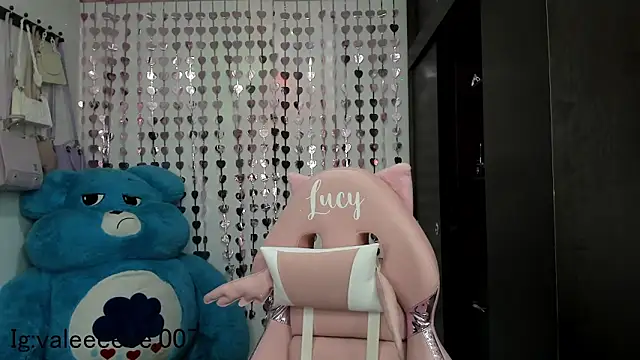 Snapshot of lucyy_tay chatting on 12/07/24, 03:25 lucyy tay online show from 12/07/24, 03:25