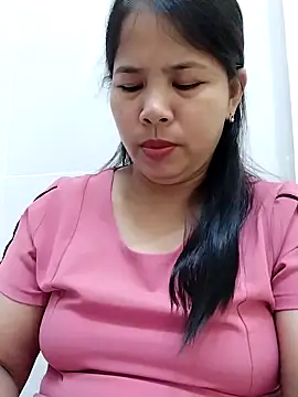 Snapshot of Lanyingxin18 chatting on 11/13/25, 12:26 Lanyingxin18 online show from 11/13/25, 12:26