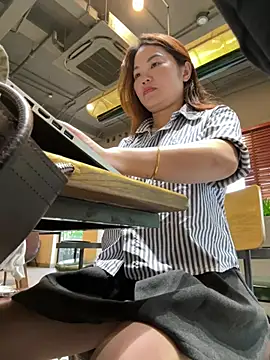 Emily 9xx online show from 04/22/26, 01:19