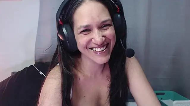 Snapshot of diosa78afrodita chatting on 12/19/25, 11:12 diosa78afrodita online show from 12/19/25, 11:12