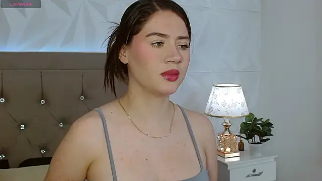 Gwen drew online show from 03/17/26, 01:25