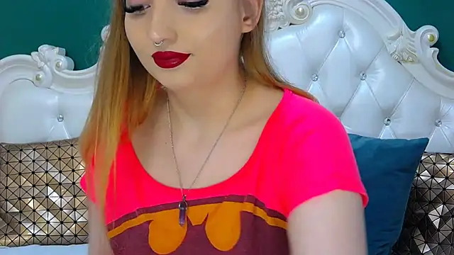 Snapshot of ArielBurn chatting on 02/08/25, 07:59 ArielBurn online show from 02/08/25, 07:59