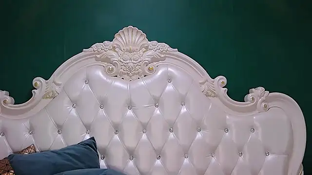 Snapshot of ArielBurn chatting on 09/15/25, 12:21 ArielBurn online show from 09/15/25, 12:21