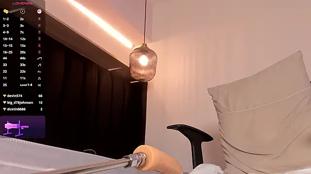 AllisonRoberts  online show from 02/01/25, 11:27