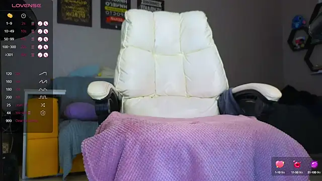  Queen lady  online show from 09/28/25, 11:15