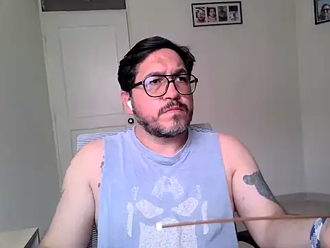 OsoMaduro12 online show from 12/01/25, 08:36