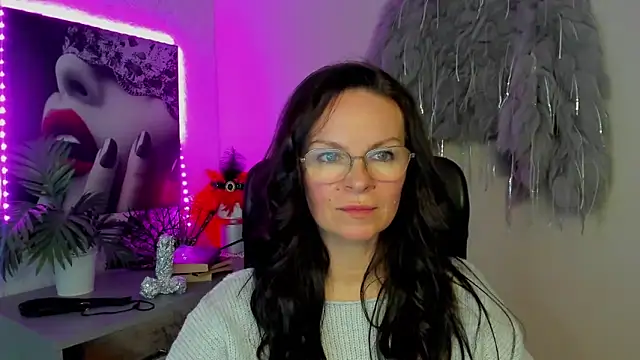 HelenLuxx online show from 03/03/26, 04:13