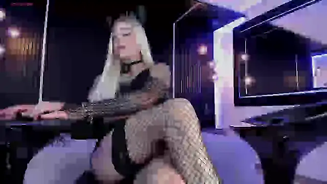  Holly Cat online show from 01/22/25, 12:06