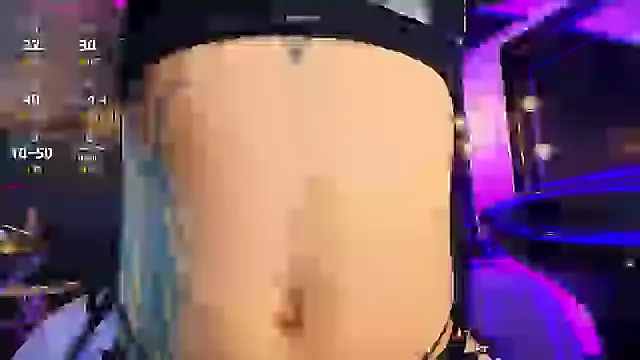  Holly Cat online show from 02/11/25, 01:31