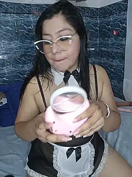 keterinjones--11 online show from 05/30/26, 04:53