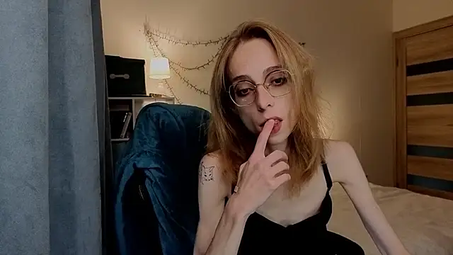 Snapshot of amber_quell_here chatting on 09/12/25, 02:17 amber quell here online show from 09/12/25, 02:17