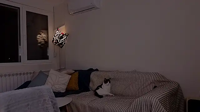 Snapshot of amber_quell_here chatting on 11/25/25, 05:13 amber quell here online show from 11/25/25, 05:13