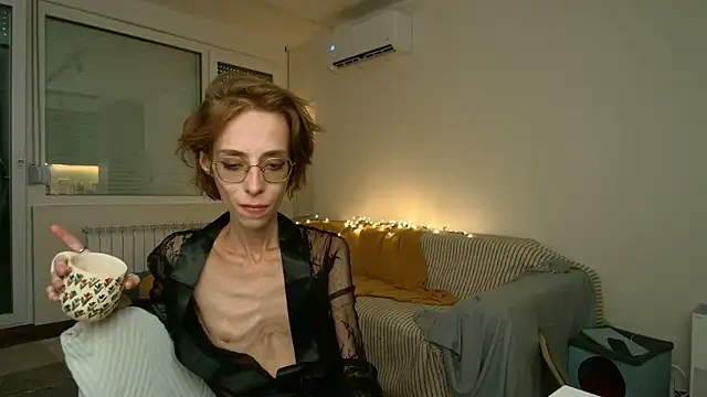 Snapshot of amber_quell_here chatting on 07/10/26, 04:31 amber quell here online show from 07/10/26, 04:31