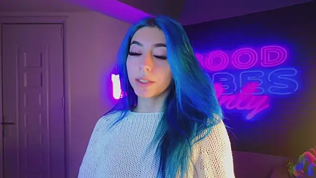 Snapshot of AriaVoss chatting on 12/21/24, 08:54 AriaVoss online show from 12/21/24, 08:54