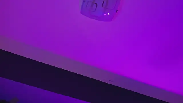 Snapshot of AriaVoss chatting on 01/28/25, 01:29 AriaVoss online show from 01/28/25, 01:29