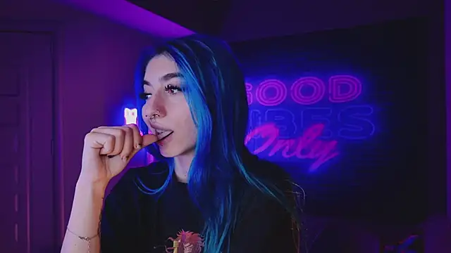 Snapshot of AriaVoss chatting on 02/11/25, 07:16 AriaVoss online show from 02/11/25, 07:16