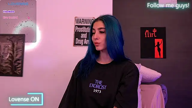 Snapshot of AriaVoss chatting on 09/13/25, 08:41 AriaVoss online show from 09/13/25, 08:41