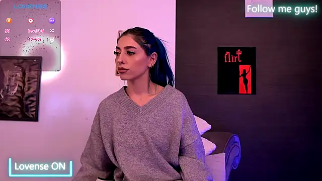 Snapshot of AriaVoss chatting on 09/26/25, 08:35 AriaVoss online show from 09/26/25, 08:35