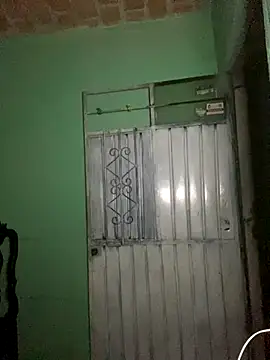 Snapshot of nowex18 chatting on 10/11/25, 04:22 nowex18 online show from 10/11/25, 04:22