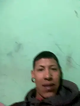 Snapshot of nowex18 chatting on 11/14/25, 05:11 nowex18 online show from 11/14/25, 05:11