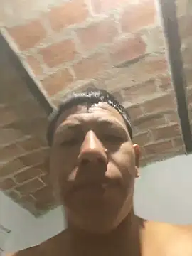 Snapshot of nowex18 chatting on 12/18/25, 02:56 nowex18 online show from 12/18/25, 02:56