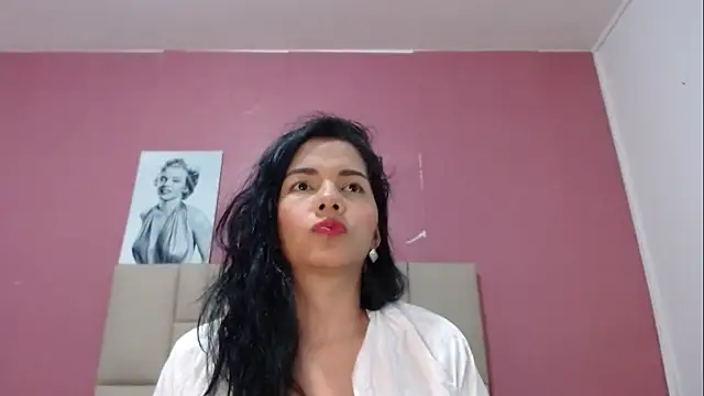 Snapshot of Amelia_Debora_Antonella chatting on 01/30/25, 12:37 Amelia Debora Antonella online show from 01/30/25, 12:37