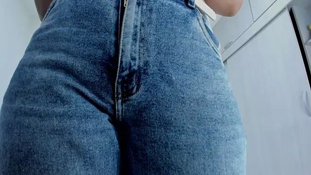 Amelia Debora Antonella online show from 03/03/26, 01:28