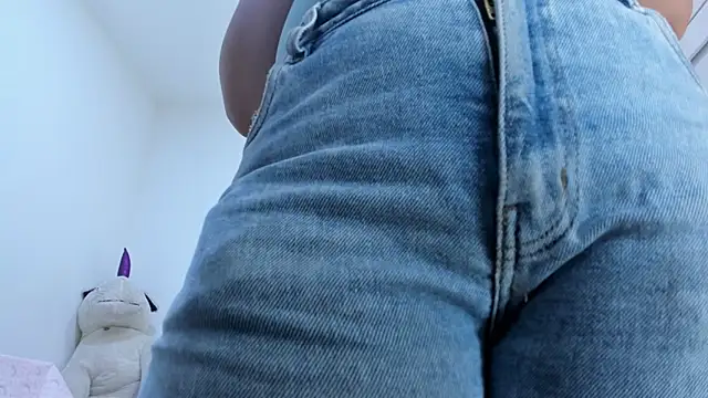 Amelia Debora Antonella online show from 03/28/26, 01:22