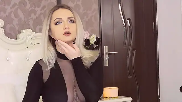 Snapshot of EllianaReese chatting on 02/21/25, 03:34 EllianaReese online show from 02/21/25, 03:34