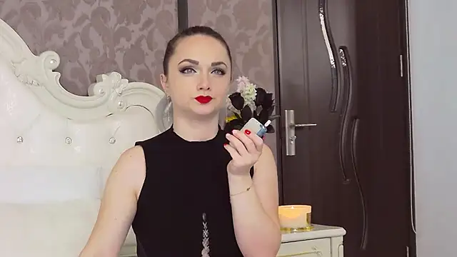 Snapshot of EllianaReese chatting on 03/04/25, 03:11 EllianaReese online show from 03/04/25, 03:11