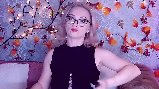 Snapshot of EllianaReese chatting on 10/29/25, 02:58 EllianaReese online show from 10/29/25, 02:58