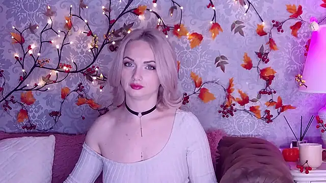 Snapshot of EllianaReese chatting on 11/04/25, 02:43 EllianaReese online show from 11/04/25, 02:43