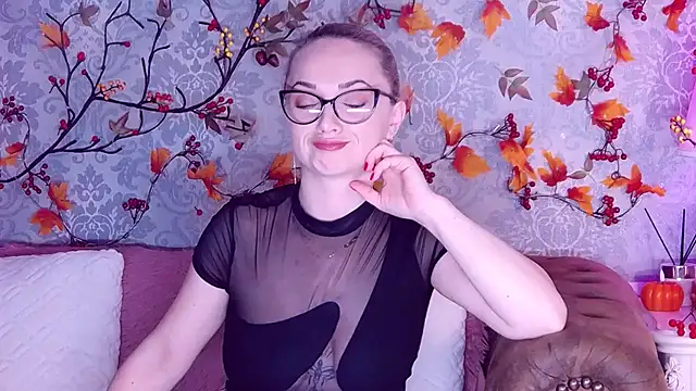 Snapshot of EllianaReese chatting on 11/29/25, 03:42 EllianaReese online show from 11/29/25, 03:42