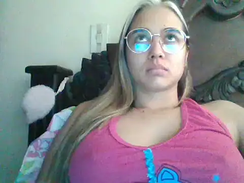 trianabell online show from 01/24/25, 03:02