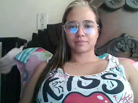 trianabell online show from 01/28/25, 05:35