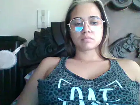 trianabell online show from 01/29/25, 06:07