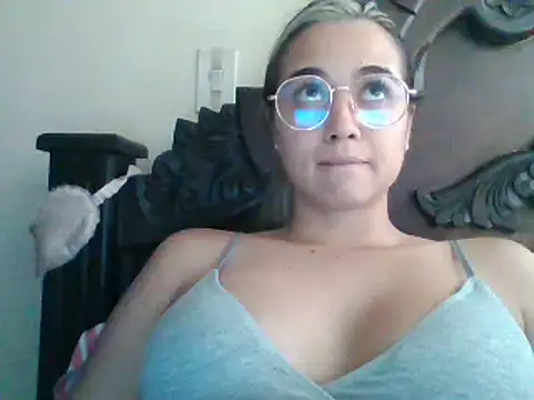 trianabell online show from 02/10/25, 05:19