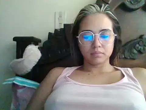 trianabell online show from 02/11/25, 03:51