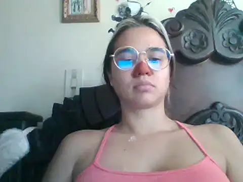 trianabell online show from 03/16/25, 04:56