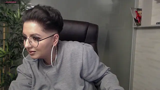 BustyAllyy online show from 01/31/25, 01:11