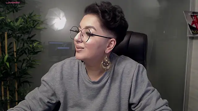 BustyAllyy online show from 02/02/25, 08:19