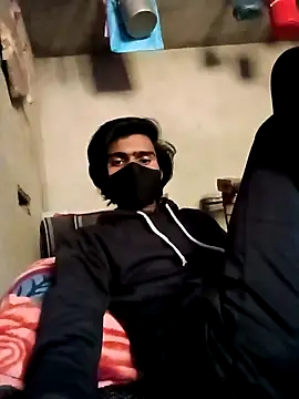 Snapshot of News3x@xh chatting on 12/18/25, 05:13 News3xxh online show from 12/18/25, 05:13