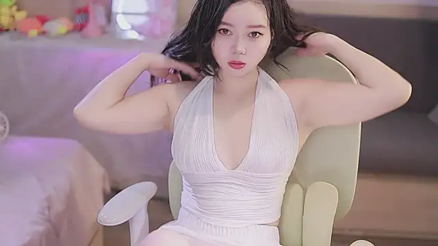 Snapshot of lilies-sweet chatting on 10/17/25, 11:46 lilies-sweet online show from 10/17/25, 11:46