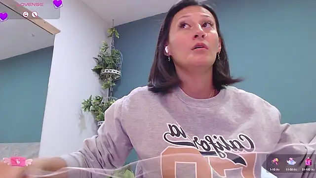 SharisWillian online show from 02/05/25, 03:23