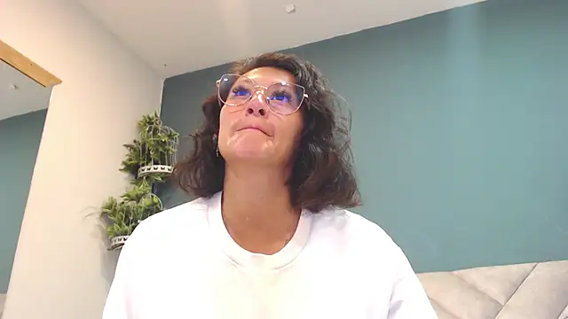 SharisWillian online show from 04/15/26, 03:46