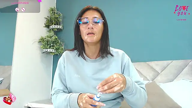SharisWillian online show from 05/28/26, 03:48