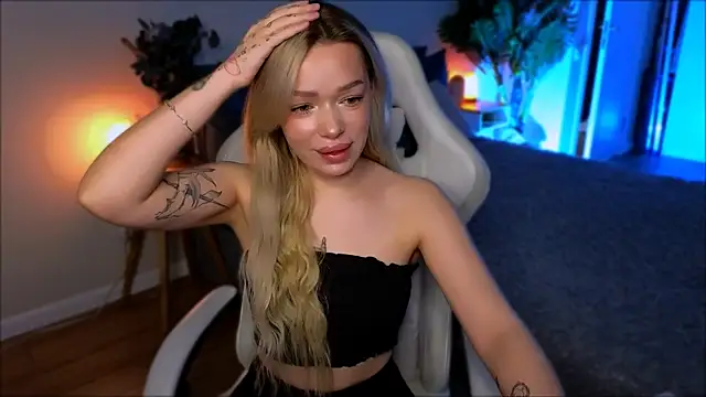 Lily Yin online show from 03/01/26, 05:42