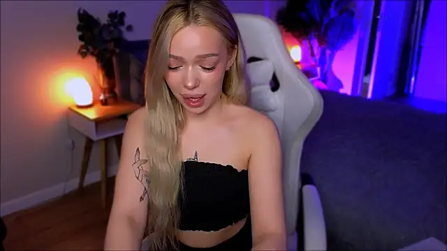 Lily Yin online show from 04/08/26, 06:13