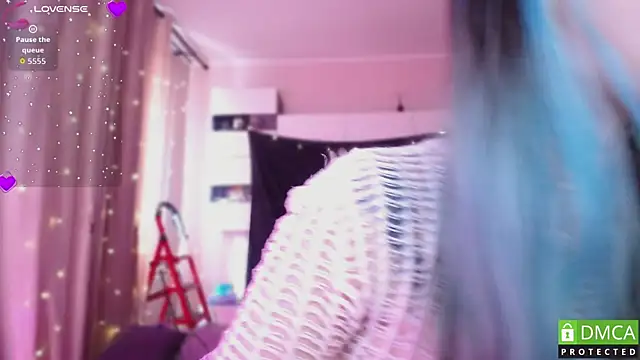 JustMeowGirl online show from 04/06/26, 05:41