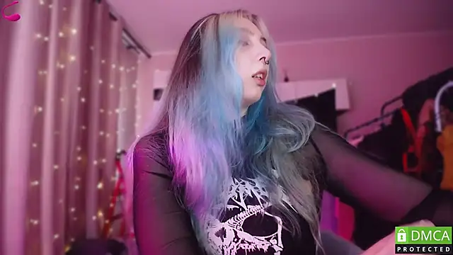 JustMeowGirl online show from 04/13/26, 05:57